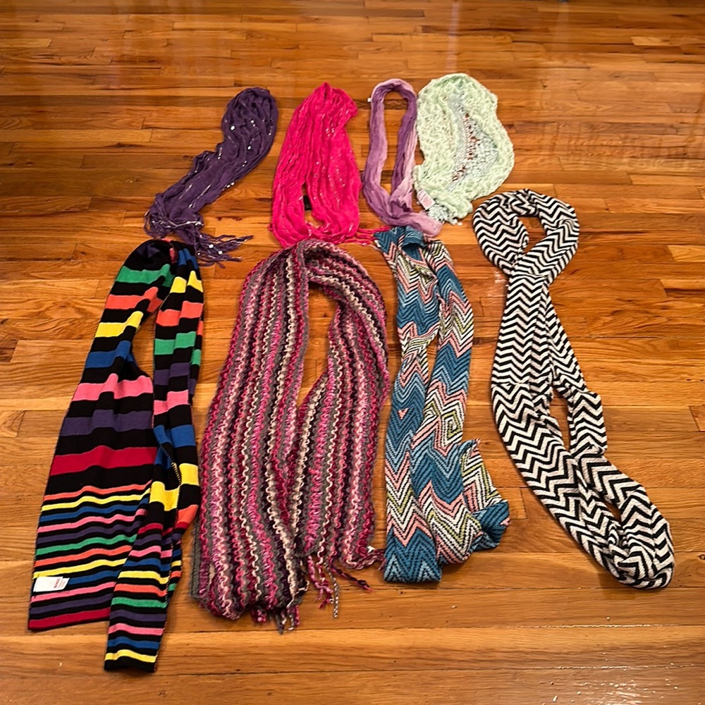 Set of multi color and multiple style scarves
